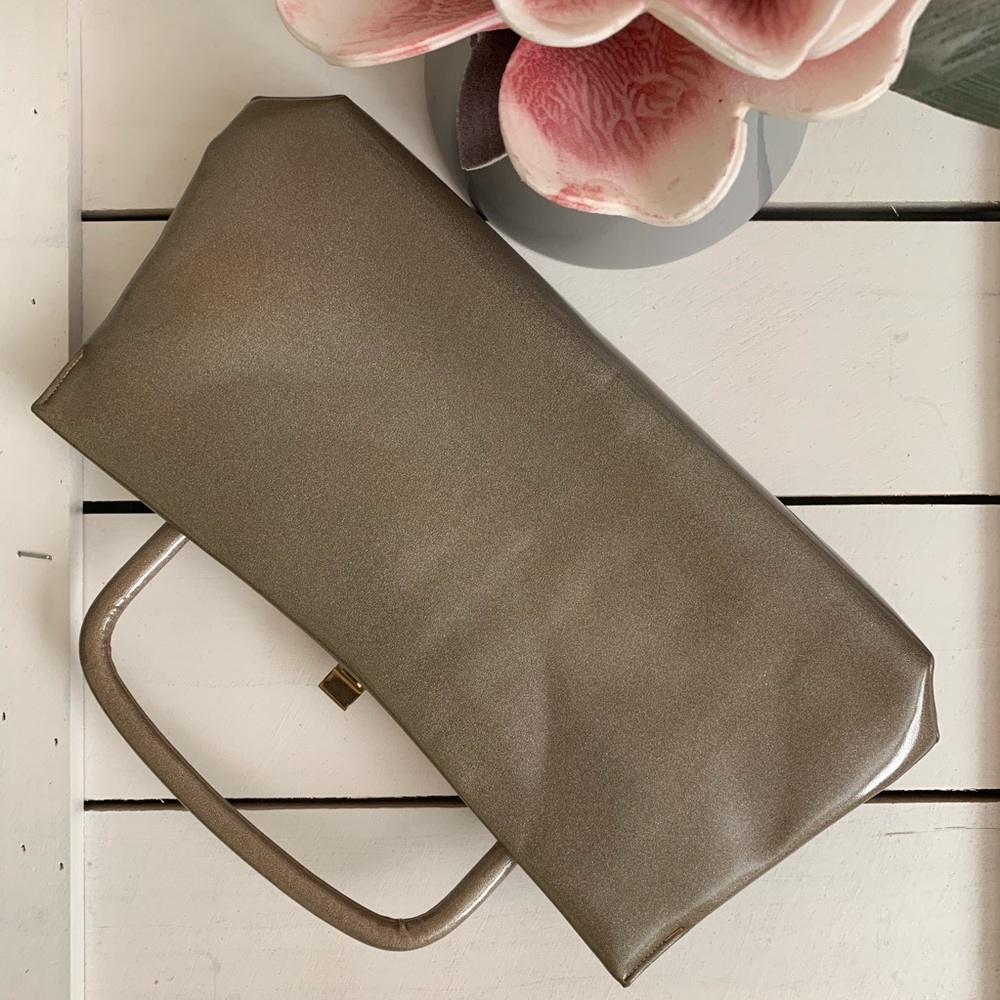 Sydney California Vintage Metallic Clutch